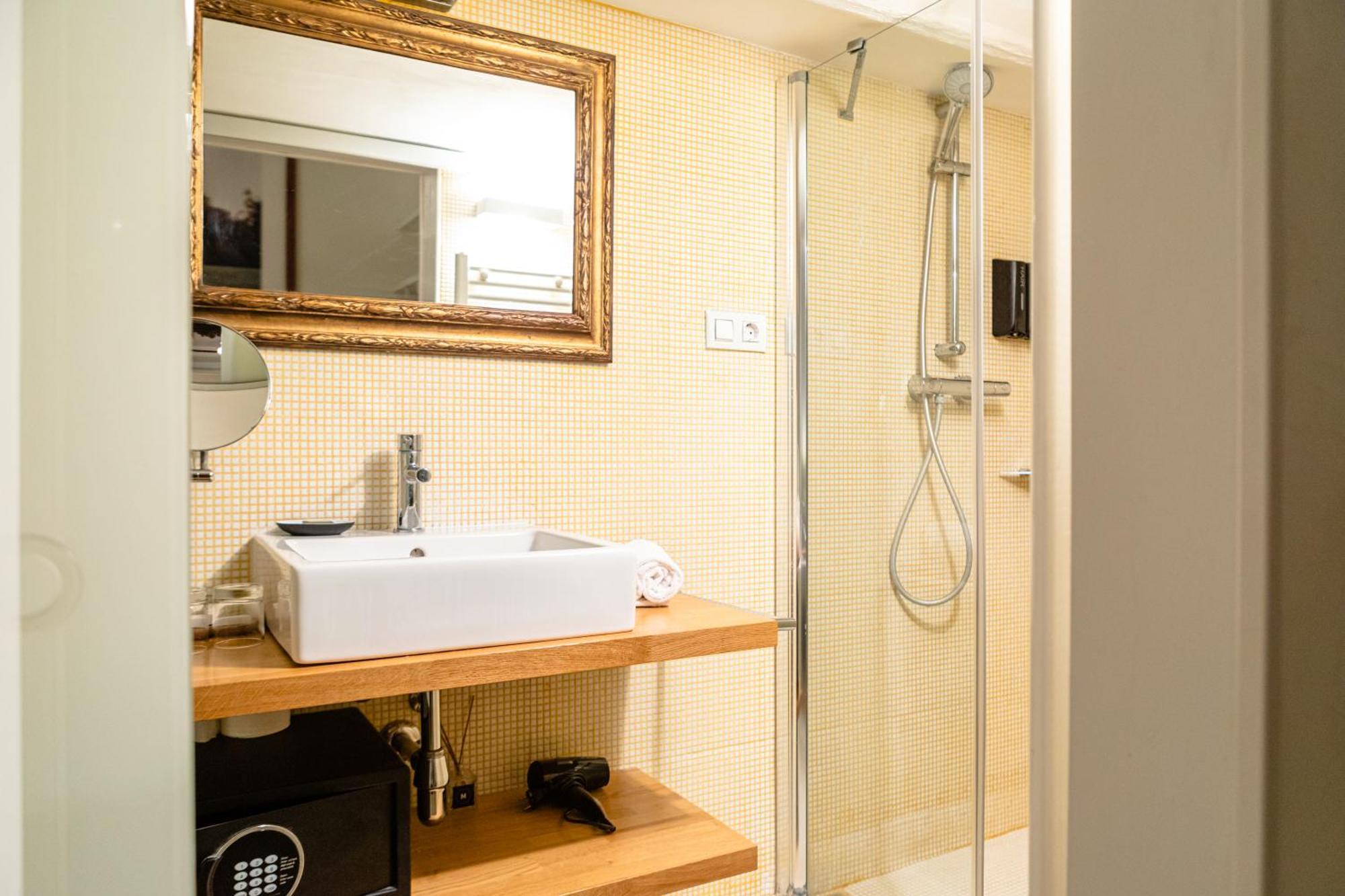 Standard Double Room,1538949562:JPEG